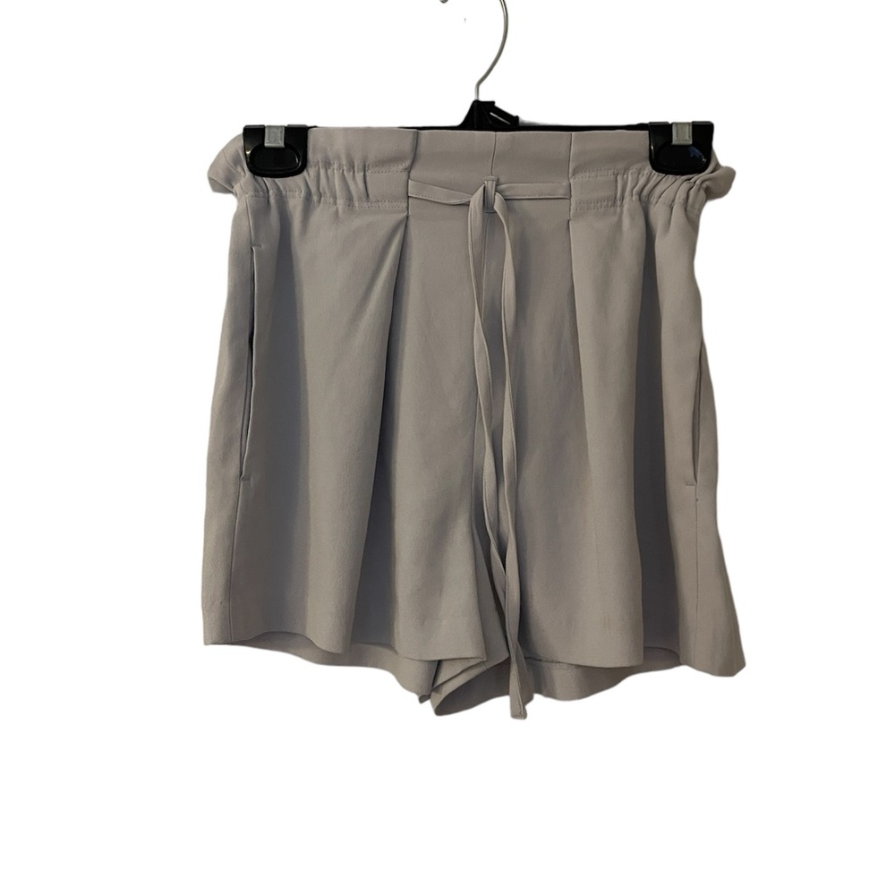 Babaton Aritzia Stretch Shorts with pleats and pockets Grey Size Small